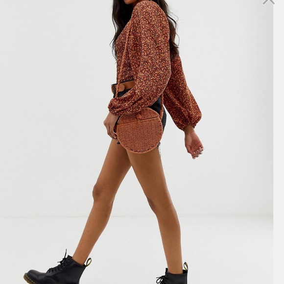 NWT Round Wicker Crossbody - Picture 2 of 5